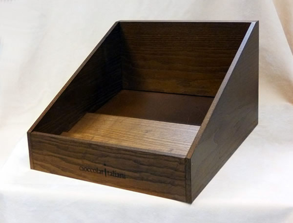 espositore design legno